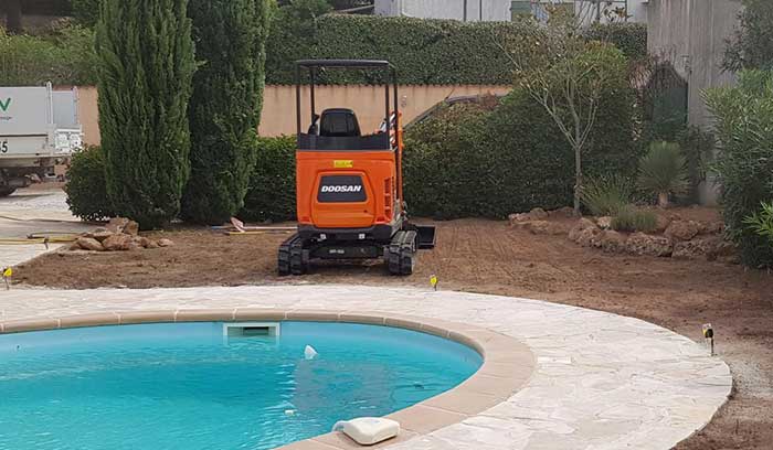 Aménagement exterieur mini pelle